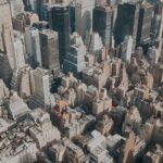 Bely Basarte Instagram – ¿Parada obligada si visitas NYC? Una de ellas sin duda es el mítico Empire State Building en la 5th avenida.

La expo de dentro es preciosa: repasando su historia, su construcción, las pelis de las que ha sido escenario… y antes de que te des cuenta estás en la planta 86 (o la 102 si te atreves) con una de las vistas más espectaculares que verás nunca. Recomendado very much!!

¿Os gustaría conocer otros sitios que considero indispensable visitar en esta ciudad?

 @Empirestatebldg @ESRTsocial #ESBVIP (ad)