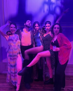 Benedita Pereira Instagram - Yesterday was Leg Day. E o já habitual festão do ano do Nelito, da Raquel e do João. They nailed it, again! 🥳❤️😍 🎵💃🏻👯