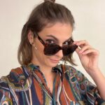 Benedita Pereira Instagram - Setembro e Outubro resumidos num dump sem ordem particular de tempo ou interesse. 4 personagens, 3 peças e uma curta-metragem, demasiadas cidades para enumerar, família, amizades para a vida e muitas horas de comboio, avião, autocarro e carro. Sobrevivi e fui feliz. Por isso aqui fica um nadinha do tudo o que se passou! ❤️✨
