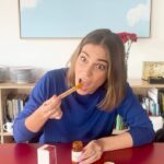 Benedita Pereira Instagram - Ficará facilmente freguês do ficante fodido e fumado. Diz que fazem fatura mas não vendem fiado. (Atenção: ver até ao fim, para me verem a fumegar! 🥵) 👩‍💻 quesefoda.com @vinhoquesefoda