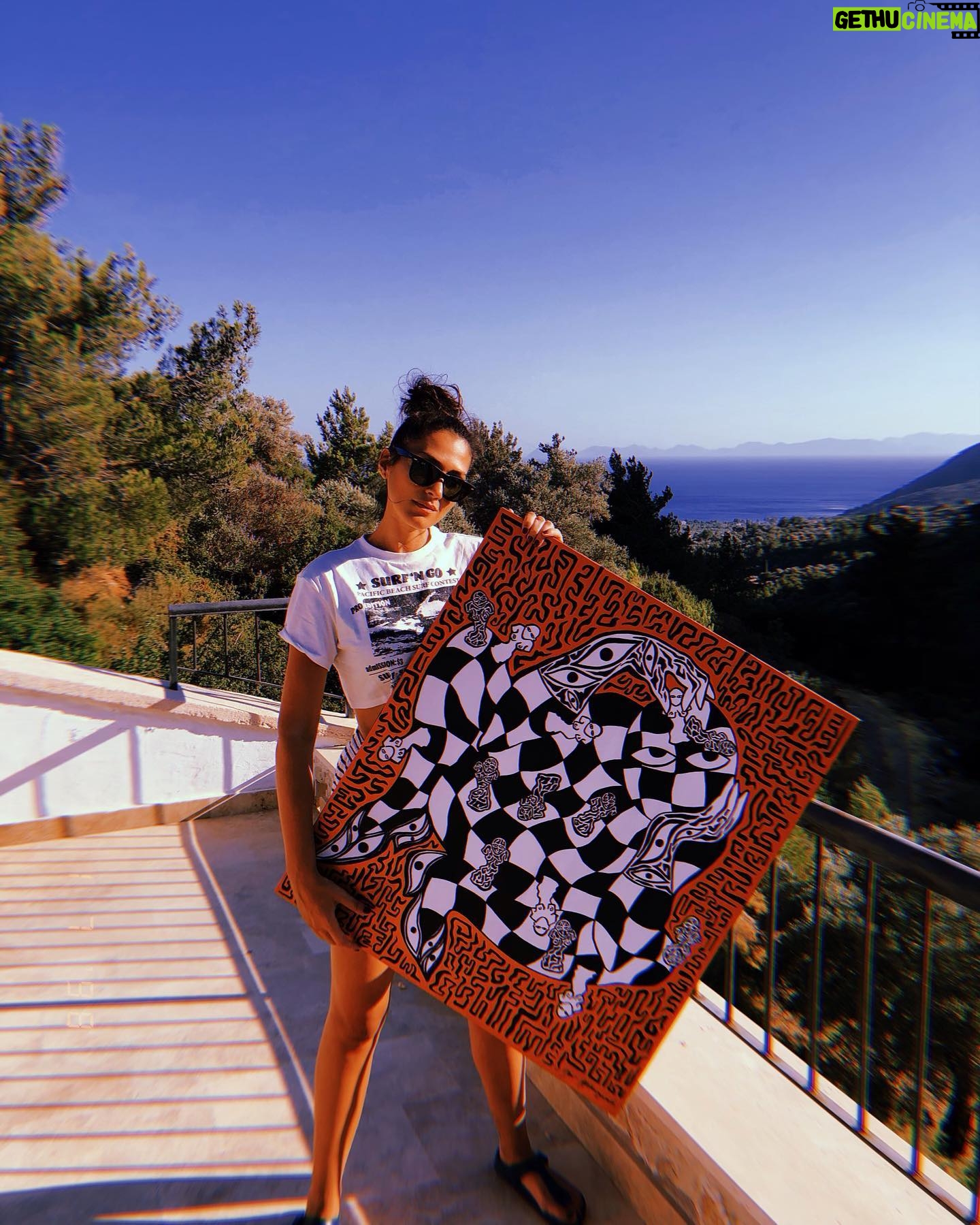 Bengi İdil Uras Instagram - Yeni evimizin ilk tablosu ❤️🔥 @_akkayalinur