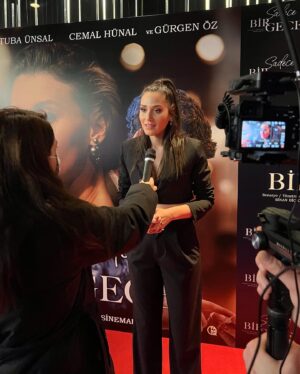 Bengi İdil Uras Instagram - “Sadece Bir Gece” bugün sinemalarda.. #sadecebirgece @sadecebirgecefilm
