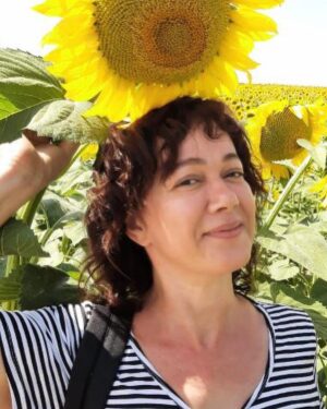 Bennu Yıldırımlar Instagram - 2021 yazından… yangınlardan önceki günlerden🌻🌻🌻
@nilayyazicioglu 📸