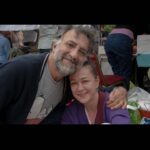 Bennu Yıldırımlar Instagram – Konservatuvardan dönem arkadaşım #celalperk ile Londra ‘dan İstanbul ‘a geldiğinde görüşmeye özen gösteririz. Bu sefer ben geldim Londra ‘ya… Ne güzel ki tekrar görüşebildik. 1985-2022 pozlarımızla #tbt nin #tbt sini uygulamaya çalıştık 🥰🥰🥰 birinci fotoğrafı #vehbikoca çekti. Sevdiğimiz insanları görmeye devam🍀🍀🍀🙋🏻‍♀️