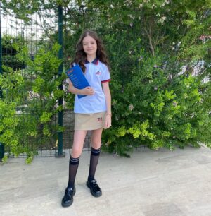 Beren Gençalp Instagram - Yeni eğitim ve öğretim yılında tüm öğrenci arkadaşlarıma ve öğretmenlerime başarılar diliyorum❤️