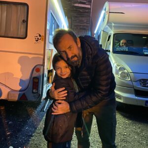 Beren Gençalp Instagram - Hoşçakal GECE♥️ 
Belki kısa ama bana çok şey öğreten çok güzel bir yolculuktu☺️ Herkese çok ama çok teşekkür ederim♥️ 

MİSAFİR son kez final bölümüyle bu akşam Fox tv de 🎬

#berengençalp #gece #misafirdizi #hazalkaya #buğragülsoy #selenöztürk #set #setfotoğrafları #final #medyapım #foxtvturkiye @misafirdizi  @misafirdizi.foxtv @medyapimresmi @foxturkiye