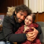 Beren Gençalp Instagram - ECE…….. Ben ECE karakterini çok severek oynadım.Yine çok şey öğrendim ve birçok anı biriktirdim🥰Başta yapım şirketimiz @mfyapimtv ‘ye, canım yönetmenim VOLKAN KESKİN hocama,çok değerli oyuncu büyüklerime,tüm set ekibindeki ablalarım ve abilerime, bizi severek izleyen herkese, oyuncu koçlarım ve pedagoguma çok ama çok teşekkür ederim🥰♥️🥰 Sizleri çok seviyorum♥️♥️♥️ @evlilikhkhersey @mfyapimtv @foxturkiye @izmirguzeliajans @istanbulcocukajansi