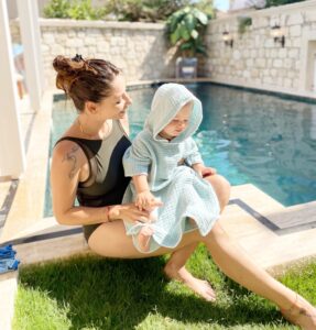 Actress Berna Üçkaleler HD Instagram Photos and Wallpapers November 2023