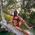 Berrak Tüzünataç Instagram - 🐒🌊🌳