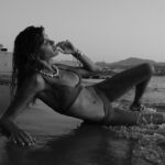 Berrak Tüzünataç Instagram - Pirelli calendar diye ben… 📸: @umuteker 🤍💫