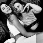 Berrak Tüzünataç Instagram – 🖤✨ 📸 by lockam 
@benalce 🫶🏼: “Leee leeee !”