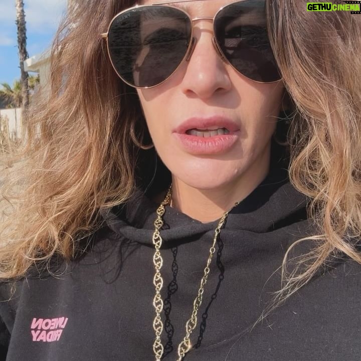 Berrak Tüzünataç Instagram - Elemtere fiş 🪬