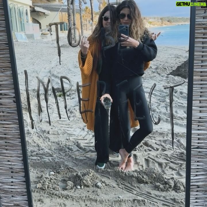 Berrak Tüzünataç Instagram - Elemtere fiş 🪬