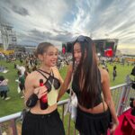 Berta Castañé Instagram - ESTRELLA DAMM X PRIMAVERA SOUND BY DABID MUÑOZ 🔥✨ @estrelladamm @primavera_sound @elgoxo @dabizdiverxo • Vestida x @paolasb4 ✨ @patequilux @mod_wave_movement @alexahofficial @loi_agency