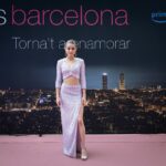 Berta Castañé Instagram - “CITES BARCELONA” Ahir va ser una nit increïble. No tinc més que paraules per agrair a tota la familia que està darrere de tot això. Són tantes les persones que t’acompanyen en aquest camí que, de veritat, es queden pobres les paraules. Gràcies a tothom. Gràcies per fer-me viure aquest somni en vida. Busca, explora, viu, obre’t, no et tanquis a res. Viu sempre com si avui fos l’últim dia de la teva vida, que només tenim aquesta!!!! Escric això, perquè tinc la sort d’haver trobat des de ben petitona el que realment em mou, el que m’arriba al més fons del cor, el que em fa feliç; lluiteu, de vegades es dur el camí, pero quina felicitat quan el gaudeixes. Tanta gent a agrair….. Tanta gent a estimar…. El meu cor explota d’amor. Que curt es queda tot això. Quanta vida per viure…. • • • DREAM TEAM 👗@hortensia_maeso @hortensiamaeso 💍@fahomamadrid @fahomaba 💄 @mr.davidlopez x @diorbeauty
