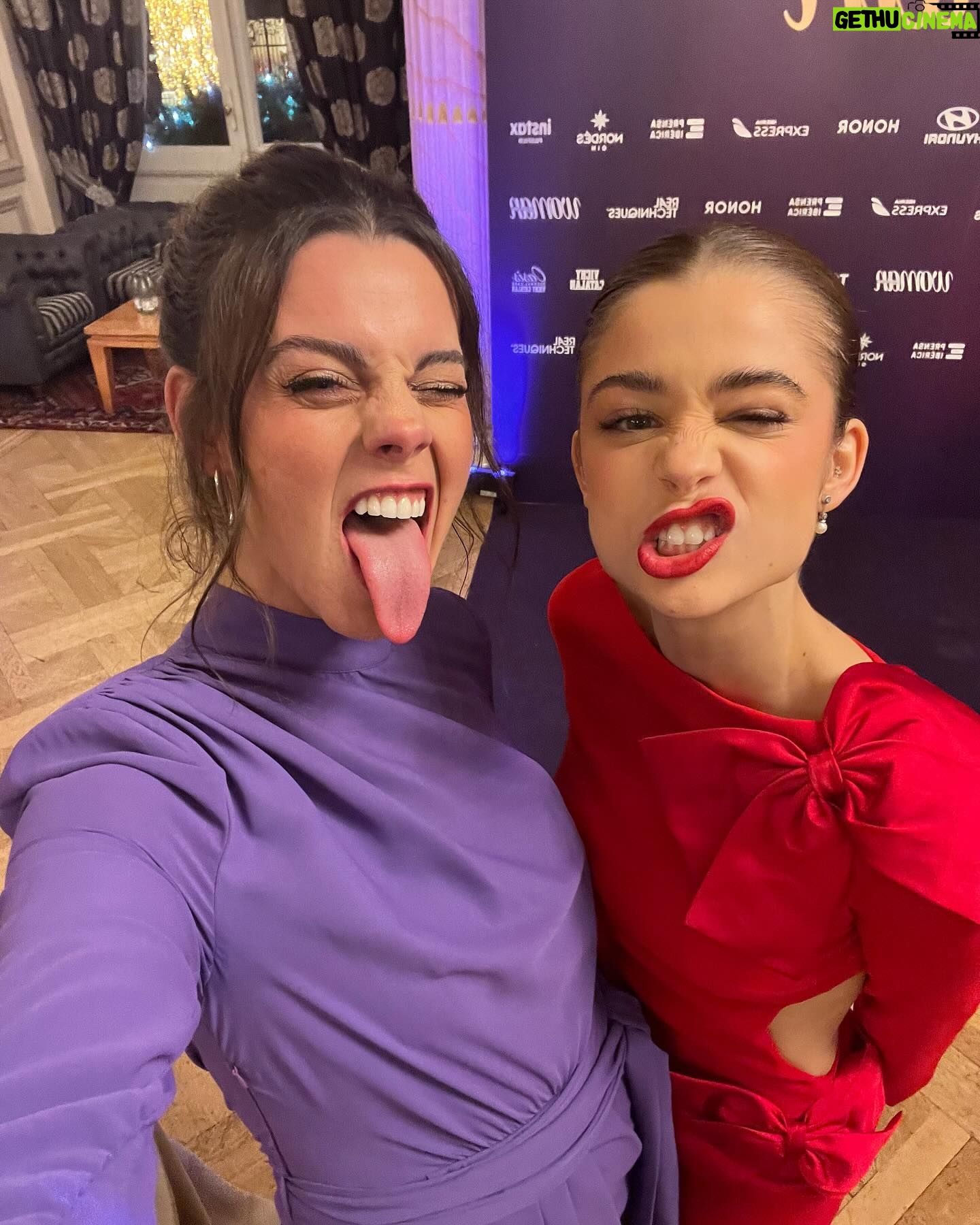 Berta Castañé Instagram - Ayer en los #PremiosWoman ❤️ No pude estar mejor acompañada✨ MUAH @burdampi x @diorbeauty @diorling1 ❤️🔥 Gràcies mamiiii per ser la millor estilista🫶🏻