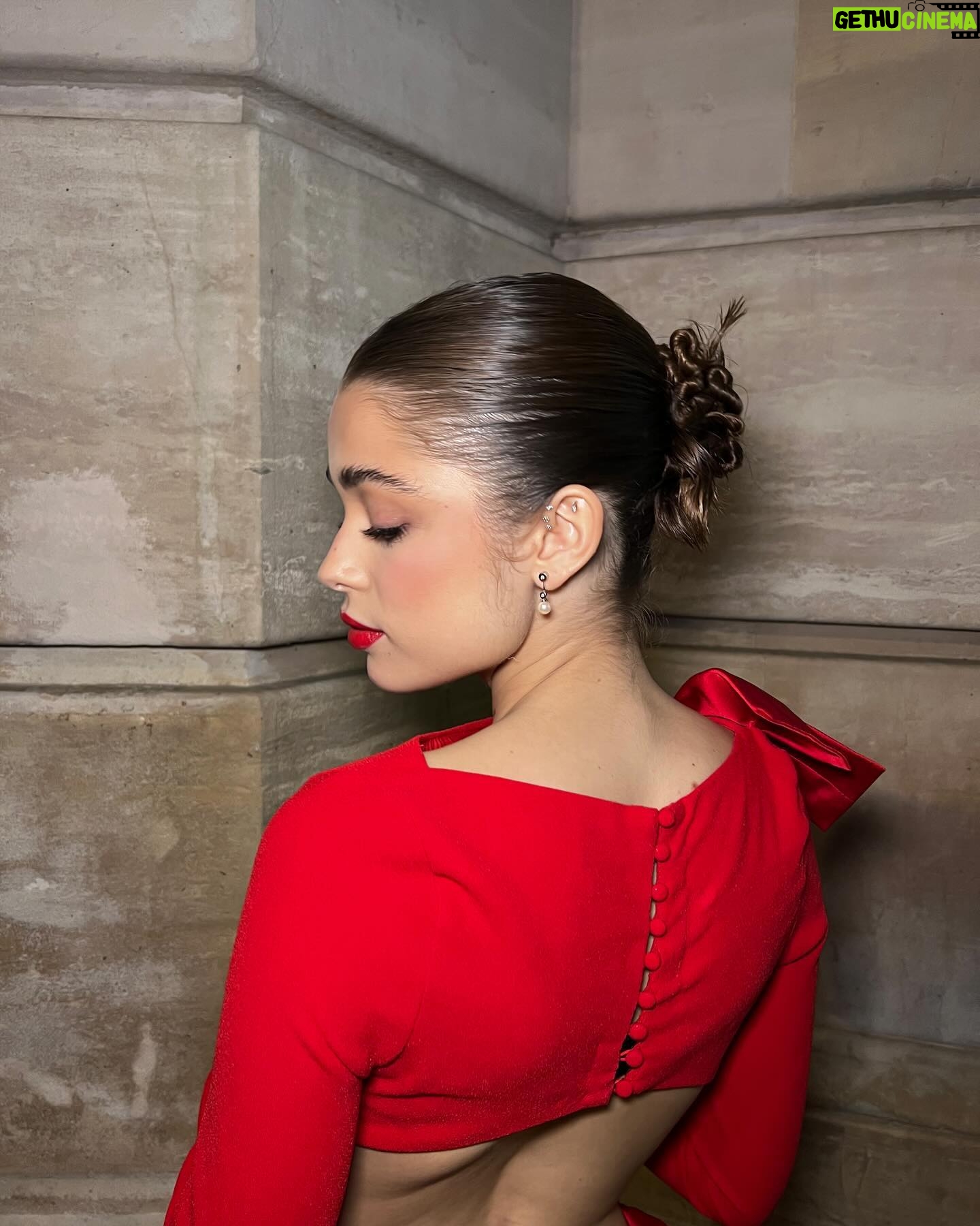 Berta Castañé Instagram - Ayer en los #PremiosWoman ❤️ No pude estar mejor acompañada✨ MUAH @burdampi x @diorbeauty @diorling1 ❤️🔥 Gràcies mamiiii per ser la millor estilista🫶🏻