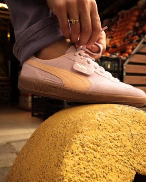 Beste Kökdemir Instagram - Bir tribün klasiği.. Palermo ile back to the 80s 🌞 w/ #PUMAPalermo @pumaturkiye @pumasportstyle #işbirliği
