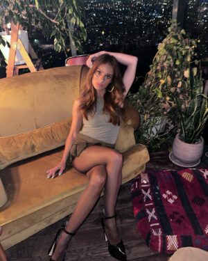 Bestemsu Özdemir Instagram - @senseda gözünden beeen 🌻✌️♥️