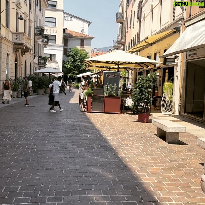 Bestemsu Özdemir - 11.3K Likes - 🇮🇹😍🤩 Özledim..
