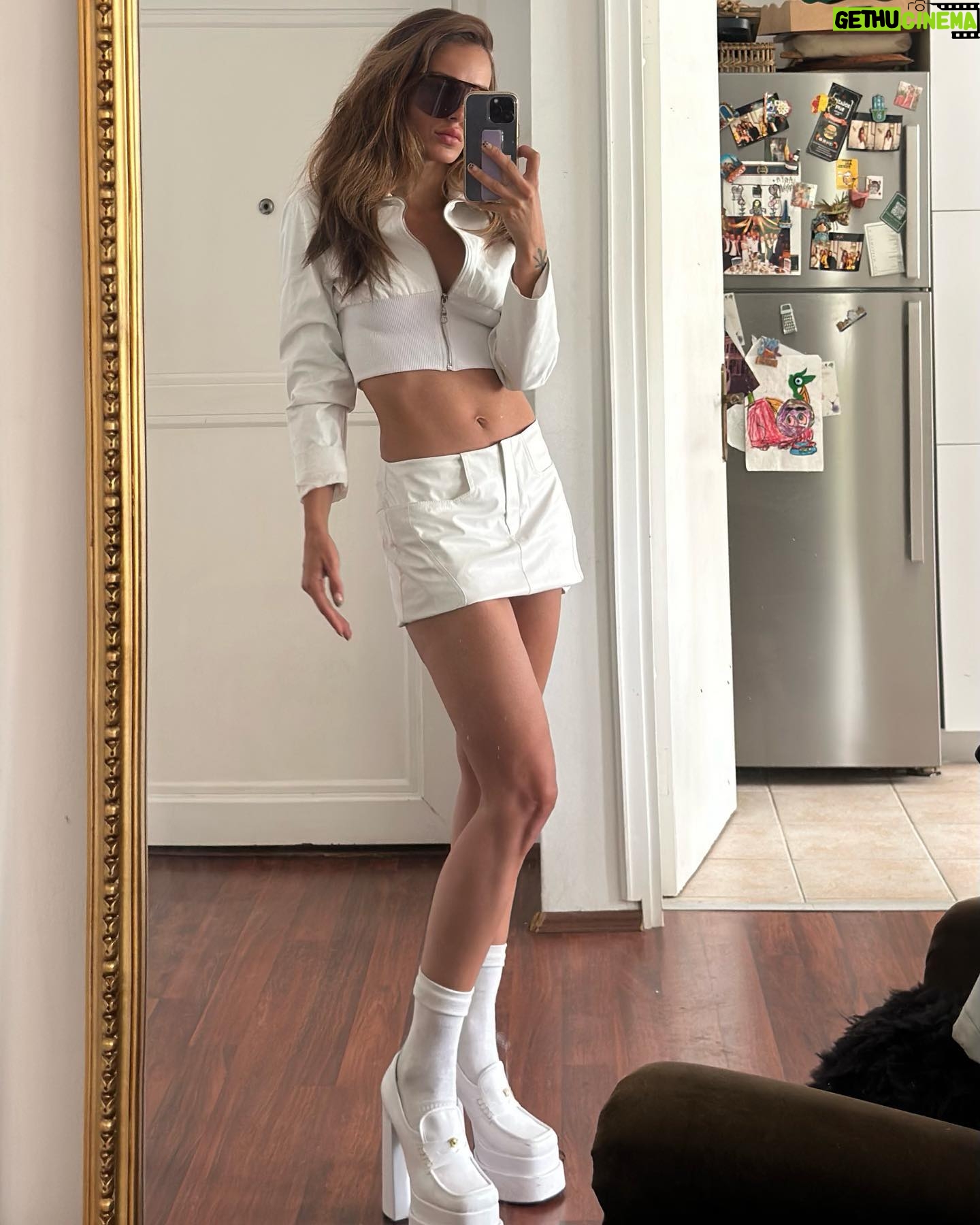 Bestemsu Özdemir - 5.4K Likes - 🤍