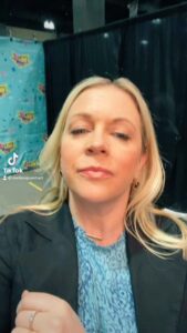 Actress Beth Broderick HD Instagram Photos and Wallpapers June 2023