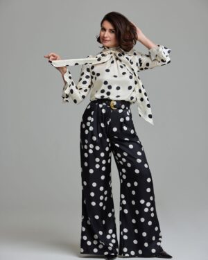 Beth Dover Instagram - Thank you @lucire for featuring me in your lovely magazine! And thank you to @bethfollertmakeup @josh_fogel @whitemonkeystyle @tracymoyerhair for making me look cute 💗