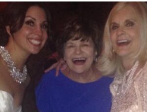Beth Dover Instagram - My beautiful aunt. My biggest cheerleader. Funny, wickedly smart, outspoken, generous. Fiercely loyal to family.  She loved with her whole heart and was loved by so many in turn. A helper with every fiber of her being.  She wouldn’t want me to make a fuss. But I can’t help it. I’m just so grateful I got to have her while I did. She made all of us better.  I love you Aunt Brenda. 💔