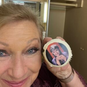 Beth Maitland Instagram - So, when you've been somewhere 40 YEARS!!! They put you on a cupcake!! #WORTHIT @youngandrestlesscbs @cbstv #actorslife #gratefuleveryday #anniversaryAbbotts