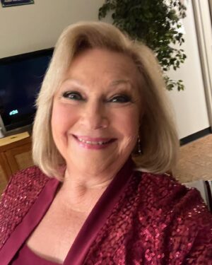Beth Maitland Instagram - Just another sparky day at the office. @youngandrestlesscbs #genoacitylights #actorslife