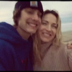 Beth Riesgraf Instagram - I love you @inspeklee ♥️you are my world, my everything.