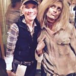 Beth Littleford Instagram - With the delightful, talented & undead (just for tonight's @2BrokeGirls episode) @bethbehrsreal (with her neck guts showing.) 9 pm @CBS #2BrokeGirls