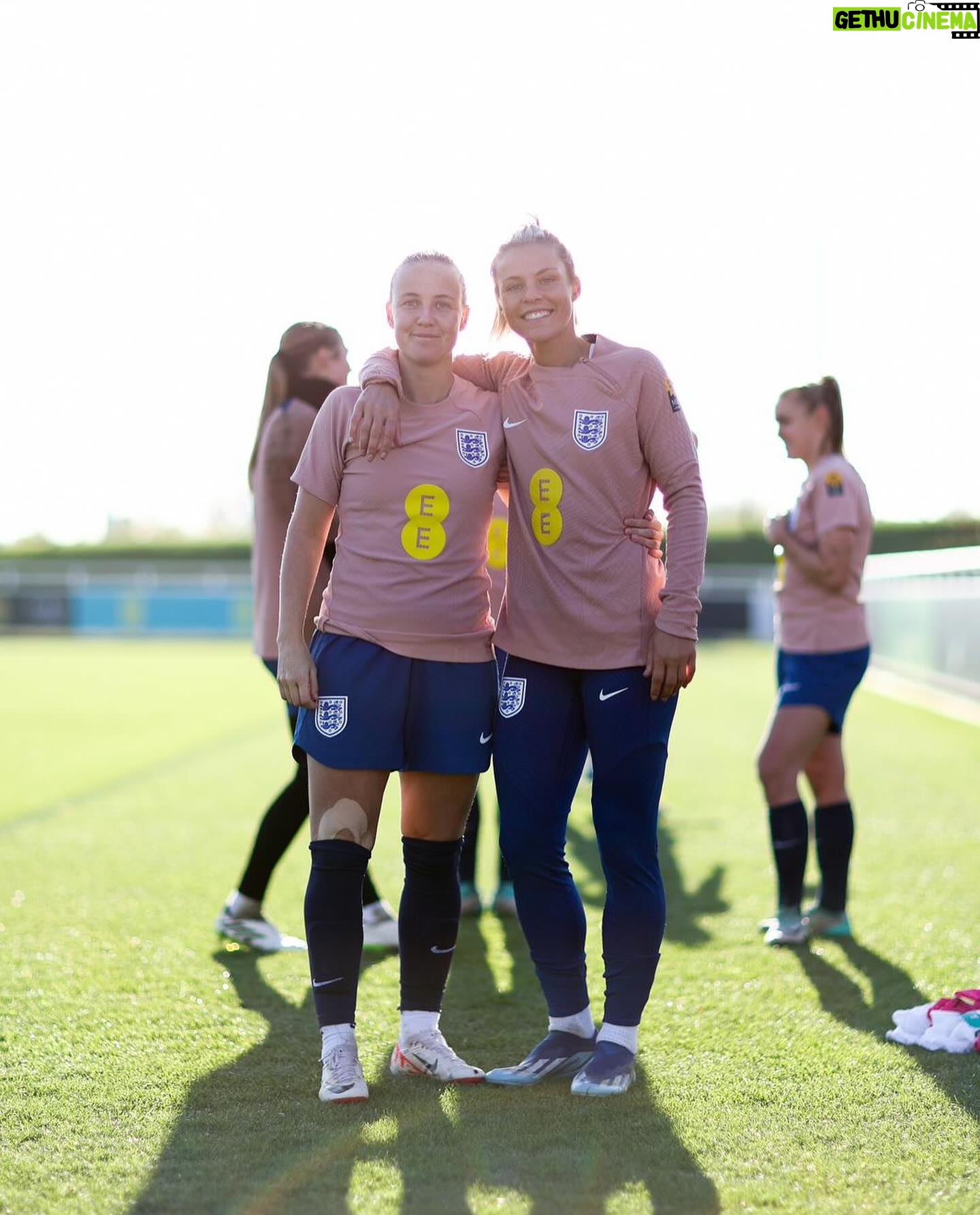 Beth Mead Instagram - 𝗜𝘁’𝘀 𝗴𝗼𝗼𝗱 𝘁𝗼 𝗯𝗲 𝗯𝗮𝗰𝗸 🏴🦁