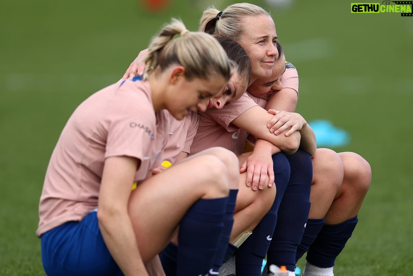 Beth Mead Instagram - 𝑩𝒂𝒄𝒌 𝒘𝒊𝒕𝒉 𝒕𝒉𝒆 𝒈𝒂𝒏𝒈 🦁🏴