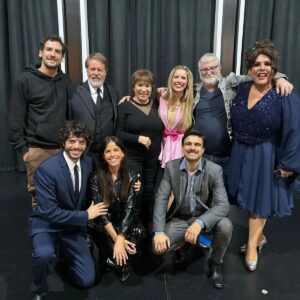 Betiana Blum Instagram - FELICITANDO  A LOS ACTORES 
HERMOSO ESPECTÁCULO!!!