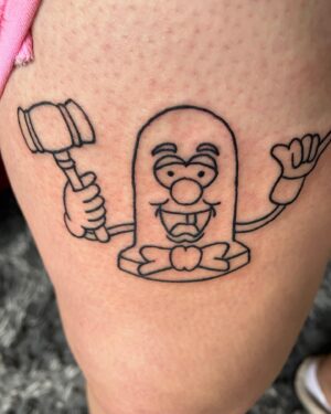 Betsy Sodaro Instagram - Uh oh! Just got a tattoo of my favorite character from my favorite Christmas special!!!! Thank you @josue_acosta and @broken_art_tattoo YOU RULE!!!