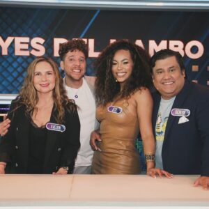 Betsy Camino Instagram - Ya vamos al aire por @canal13cl en @quedicechile13 🙌🏾🙌🏾🙌🏾🙌🏾🙌🏾 
Es q esta buenísimo , se aprende y se goza !!!! 
Somos LOS REYES DEL MAMBO !! 
@mesiasvega 
@alvaromreyes 
@sita_evelyn 
Q gran equipo !!!! 
Mi vestido de mi @byc_boutique_ ☺️
Pelito de mi @byc_salon 😊