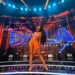 Betsy Camino Instagram - Hoy hoy !!!! Un nuevo baile 👯‍♀️ SALSA 💃 LO MIOOO en @aquisebaila13 X @canal13cl Junto a los más top mi patner lindo hermoso apañador @bastian.retamal y mi profesor q lo amooooooo al infinito @andrescoke !!! Mi pelo bello son extensiones perrisinas de mi tienda @atrevidisima_boutique Mi cuerpo a cargo de @clinicabiotherapycl Maje up @alefernandez.makeup