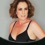 Betty Monroe Instagram - Día de fotos !!! Gracias @juliocesar.makeup @pacocastillostylist Próximamente #Teatro
