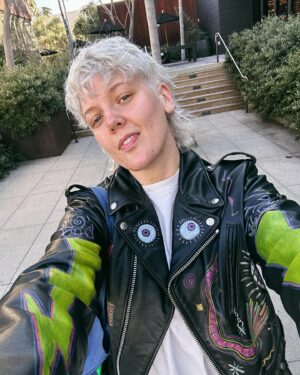 Betty Who Instagram - hellohr from my post-broadway coma! 

been readjusting to life back on the #blessed coast. lots of re-learning who i am now after this insane, transformative experience. making music. reading. baking cakes for beautiful people (happy bday @joshua.pelatzky 🥹) asking for help a lot right now. idk if it’s just me but things seem a little harder than normal so far this year. so i’m just checking in to say HELLOHR!!!!!! miss yall!!! love you so much!!!! we can do this! let’s all say one thing we’re grateful for today!