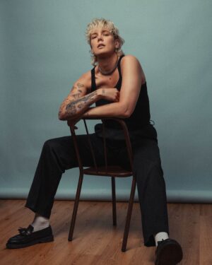 Betty Who Instagram - time for a change 🪄

portrait by @zcassar