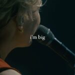 Betty Who Instagram - this one’s for my tall girls 🥹 BIG - LIVE FROM THE BIG! TOUR - FULL SONG ON @YOUTUBE NOW!