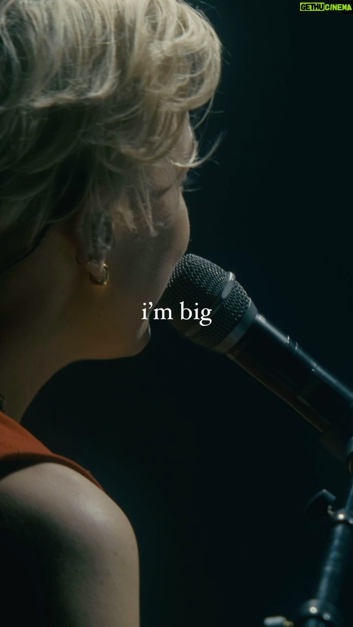 Betty Who Instagram - this one’s for my tall girls 🥹 BIG - LIVE FROM THE BIG! TOUR - FULL SONG ON @YOUTUBE NOW!