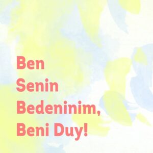 Betül Arım Instagram - Dışarda Hiçbir Şey Var oyunumda soruyorum ya; aranızda organlarını bedenini seven var mı ? diye. Bu beden bize armağan ve emanet. E şimdi bizim kültürde de armağana hıyanet etmek olmaz ona iyi bakmamız lazım. Nasıl yapacağımızı o kadar güzel anlatmış ki lütfen okuyun, yaşamınıza geçirin ve paylaşın ki çoğalalım. Yaşamınızda her şey kolaylıkla ve güzellikle olsun bütün olumsuzluklar size deneyim kazandırırken teğet geçsin. Sağlıkla, sevgiyle, adaletle, bolluk bereketle, muhabbetle ama hep sanatla kalalım. 👫🤝📚🎨🖍️🦜❤️

#betülarım #betülarımlayaşamasanatı #dışardahiçbirşeyvar #kişiselgelişim #bedenimiz