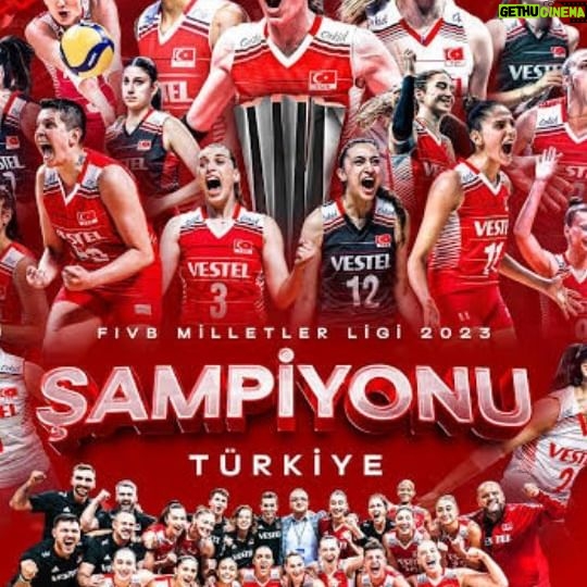 Betül Arım - 1.7K Likes - Avrupa Şampiyonu olan Filenin Sultanları A Milli Kadın Voleybol Takımımızın bize yaşattığı sevinç, mutluluk, onur ve tüm güzellikler için hepinizin yüreğinden öpüyorum. Geçmekte olduğumuz bu zor dönemde mutluluk hormonu salgılatıp bağışıklığımızı kuvvetlendirdiğiniz için hepinize binlerce teşekkür. Kadınlarımızın öz güvenini, gücünü, azmini ve başarısını hem ülkemize hem dünyaya gösterdiğiniz için sağ olun varolun hep olun sizi çok seviyoruz Cumhuriyet’in laik kızları 👭🇹🇷🤝🏀👏❤️
Bu arada Ebrar Karakurt'un Dezavantajlı Kız Çocukları için bir Voleybol Akademisi kurduğunu biliyor muydunuz ?
"Sadece tek bir kız çocuğunun bile hayatına dokunmak benim için tarif edemeyeceğim kadar anlamlı"
Dünyanın en iyi voleybolcuları arasında yer alan milli voleybolcumuz Ebrar Karakurt, Nike ve SosyalBen Vakfı'nın da katkılarıyla yoksul mahallelerdeki okullarda kız voleybol takımları oluşturan bir akademinin sahibi. Akademinin amacı; Dezavantajlı bölgelerdeki kızlara voleybol eğitimi vermek ve yeteneklerini keşfetmelerini sağlamak. Akademide voleybol eğitiminin yanında sosyal sorumluluk projeleri de gerçekleştiriyor. Bunlardan ilki ise kullanılmış kıyafetlerin toplanarak ve bu kıyafetlerden okullara voleybol filesi üretilmesi. İyi ki varsınız 👭🇹🇷🤝🏀👍❤️
#voleybol #avrupaşampiyonu #fileninsultanları #ebrarkarakurt