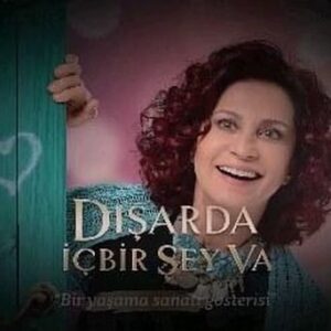 Betül Arım Instagram - 🎭 Seyircilerimizin kendimizi tanımamızı ve yüzleşmemizi sağlayan komik eğlenceli Tiyatro Terapi dedikleri, beden zihin ruh sağlıklarını nasıl koruyabileceklerini, bize armağan ve emanet edilen bedenlerinin farkına varıp kilo verdikleri, antidepresanları bıraktıkları, egzersizi hayatlarına geçirdikleri, birbirlerini affettikleri, çocukların varlıkları ile ilgili farkındalıklarının arttığı, özgüvenlerinin geliştiği, doktorların reçeteye yazdığı, 8 yaşından itibaren çocukların da seyredebildiği, 3/4/5/6/7/8/9 kere seyreden seyircilerimizin olduğu oyunumuz “Dışarda Hiçbir Şey Var “ 9 Aralık Cumartesi 20.30 🎭 10 Aralık Pazar 20.30 arası online da evinizde. Gelsin çaylar kahveler .Oyun sonrası Cumartesi 22:15’te Zoom'da buluşup muhabbet ediyoruz. Oyuna son giriş Pazar 19.00 bilginize. 👫🎭👭💙ÖNEMLİ  KAÇIRMAYIN 🎭 Oyun gününe kadar tamamen organik 100.000 Takipçiye ulaşacağımızdan biz de sizlere bir armağan vermek istedik. 10  üniversite öğrencisi. 10 öğretmen. 10 sağlık çalışanına hem kendilerine hem bize verdikleri emek ve son yıllarda geçirdikleri zor zamanlar için onlara teşekkür ediyor ve ücretsiz oyuna davet ediyoruz. Davetiyelerinizi  almak için @berkykn ile iletişime geçebilirsiniz. Kendinize ve dostlarınıza sanat armağan edin ki sosyalleşelim, eğlenelim, öğrenelim, sorgulayalım kısaca beynimizi ve ruhumuzu besleyelim. İyi seyirler. Biletler Jet Gişe 💙🙏🤝🎭
#betülarım #dışardahiçbirşeyvar #sanatiyileştirir #tiyatrogüzelleştirir #betülarımlayaşamasanatı
#sanat #tiyatro
