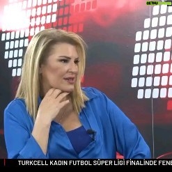 Betül Arım - 1.4K Likes - En çok sevdiğim ve seyrettiğim kanalların başında gelen Tele1'de çok önce cektiğimiz sevgili Nilüfer Bıyıklı’nın “ Başka Sohbetler “ programında güzel anlar yaşadık anılar biriktirdik. Yapımcı sevgili Konca Kumkum’a ve yapım koordinatörü sevgili Berk Ercan’a emekleri için çok teşekkür ediyorum. İyi ki Tele1 var, iyi ki varız. Seyredelim ve destek verelim ki doğru haber alma hakkımızı savunalım 📚👫🖍👭🙏🤝❤ Video'nun tamamını maalesef İnstagram'dan dolayı yayınlayamadığımız için hikayedeki linkten ulaşabilirsiniz. Bu arada okuduğum şiir Pablo Neruda ‘danın değilmiş. Biz de pek çok şiirin Can Yücel’in olmadığı gibi. Bir seyircim uyardı ona buradan bir kez daha teşekkür ediyorum. Yaşama katkısı olması dileğiyle iyi seyirler 🎈👫🤝👭
@tvtele1 @niluferbiyikli @koncakumkum
#betülarım #betülarımlayaşamasanatı #dışardahiçbirşeyvar #kişiselgelişim #tele1 #başkasohbetler #nilüferbıyıklı #koncakumkum #berkercan