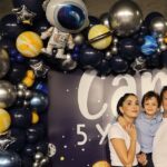Beyza Şekerci Instagram – 5 Ekim🪐
Can 5🚀

Zaman nasıl geçti de 5 yaş kutladık inanamıyorum. Kucağıma aldığımdaki o kokun hala burnumda.
Hayatımıza gelişin, hayatına bizi dahil edişin dünyadaki en güzel duygu🫶🏻iyi ki doğdun CAN’ımız💫 

📷 @alevdurmusoglu 🤍
