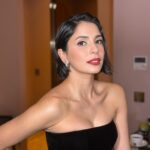 Beyza Şekerci Instagram - Bu gece Fox şimdi Now @nowtvturkiye ❣️ #foxşimdinow Styling @rutkayozis Saç @nurisekerci @moodmodetr Makyaj @hidayetkorkmaz_