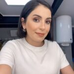 Beyza Şekerci Instagram - “Kim Bu Ben” oyun öncesi hazırlık Vol 1💄